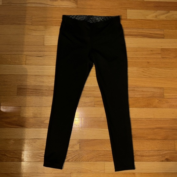 Athleta Westchester Chaturanga Reversible Leggings Black & White Plaid Sz Small - Picture 6 of 8